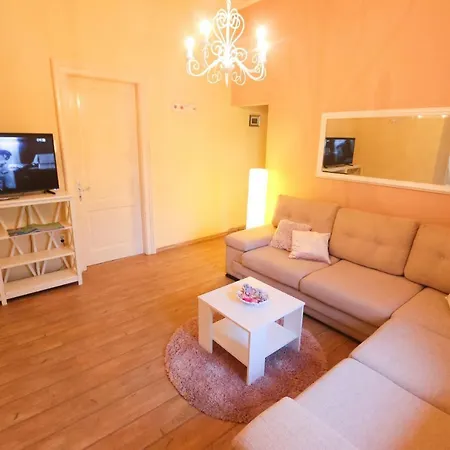 Apartment Rosa Solis *