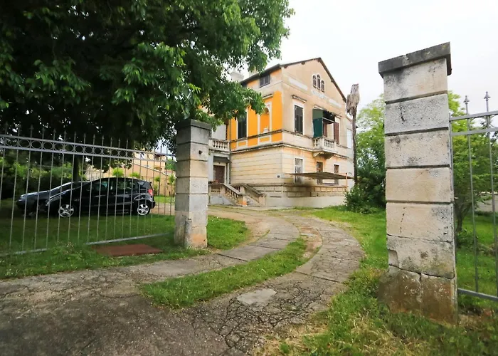 Apartman Rosa Solis *