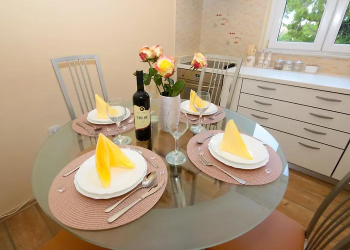 Rosa Solis Apartman *